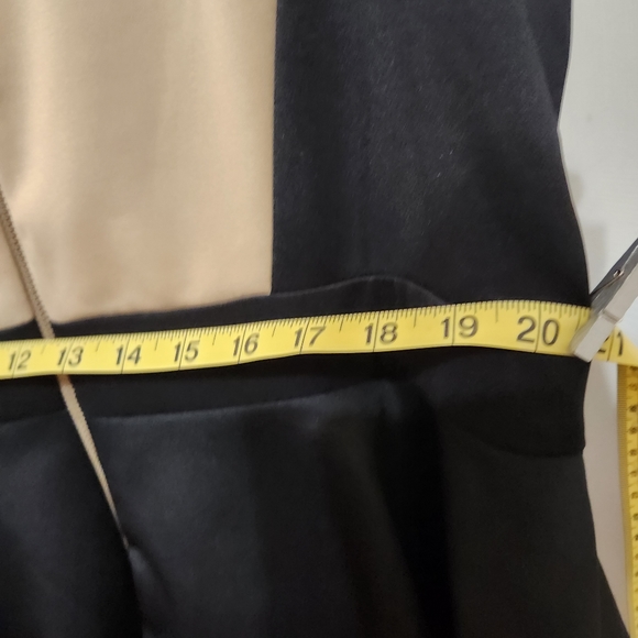 Bisou Bisou Peplum dress - Picture 3 of 4